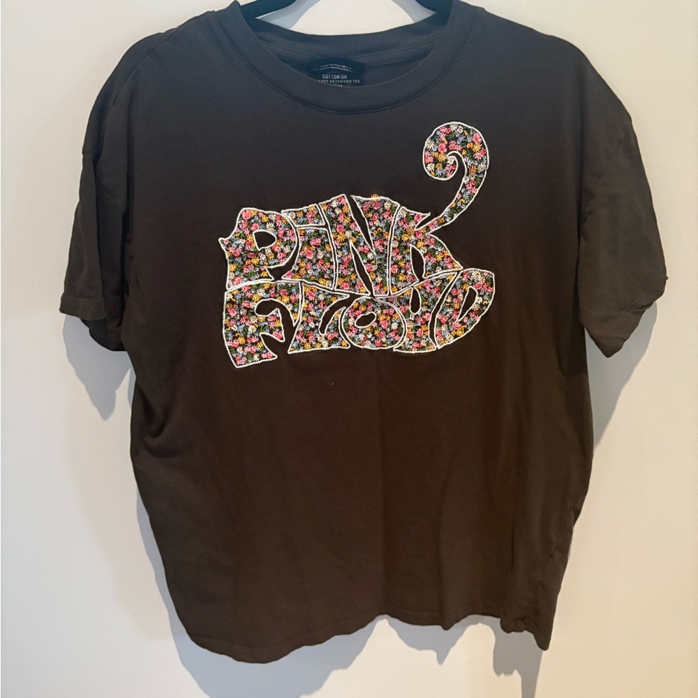Woman’s Cotton On black Pink Floyd graphic t-shirt in size M